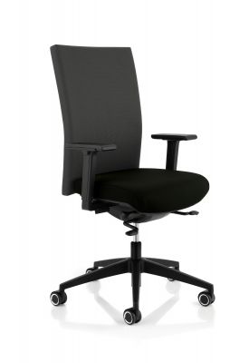 Schwarzer Selleo Edge Bürodrehstuhl von Köhl mit hoher Rückenlehne und Armlehnen, ergonomischer Bürostuhl für komfortables Sitzen.